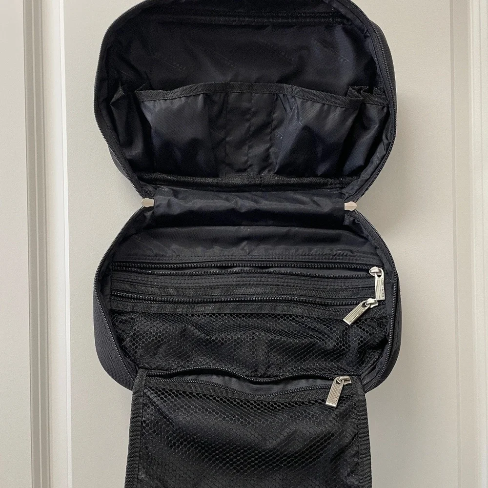 Sharper Image Hanging Travel Toiletry Bag Personal Organizer Cosmetic Black